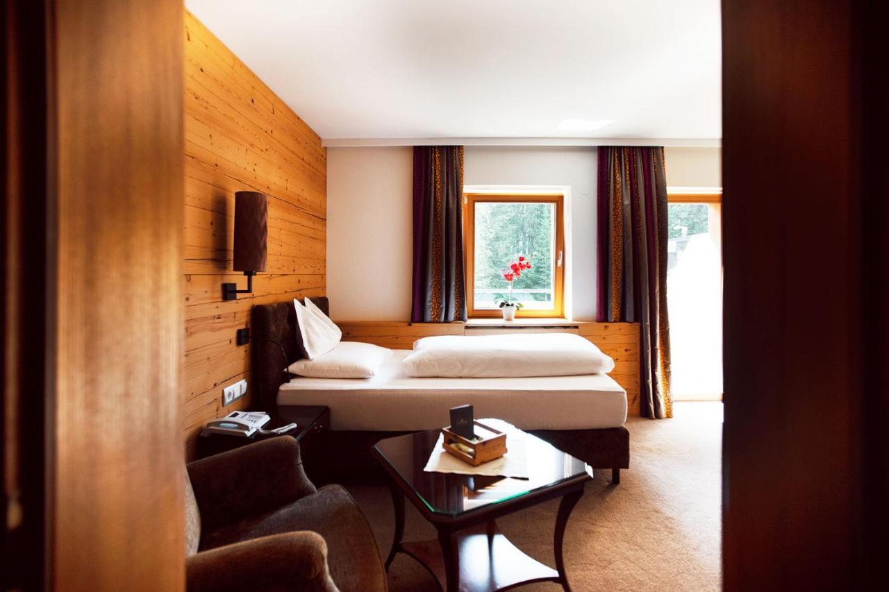 Hotel Gotthard Лех ам Алберг Екстериор снимка