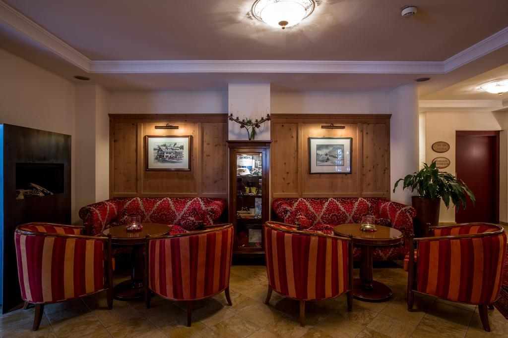 Hotel Gotthard Лех ам Алберг Екстериор снимка